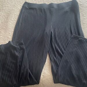 Isaac Mizrahi Wide Legged  Black Ribbed Lounge Pants